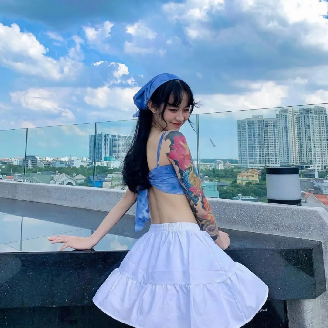 蓝衣暴警